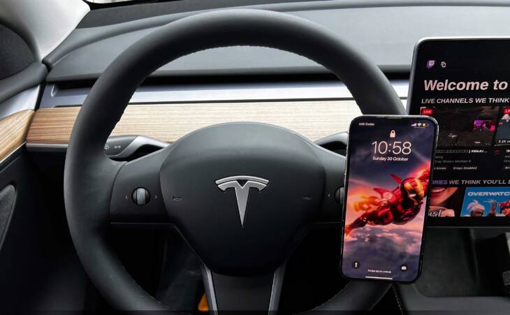 Steering Wheel Weight Bosster for Autopilot & Phone Holder